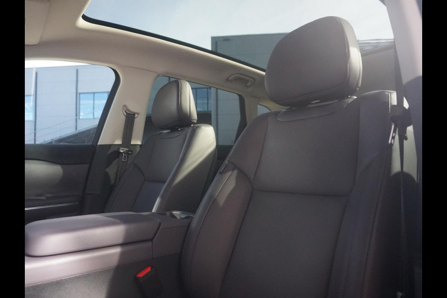 Leapmotor C10 Design 69.9 kWh Panoramadak