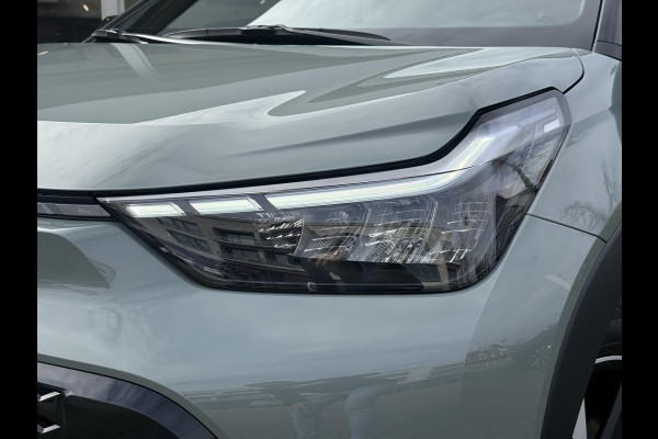 Toyota Aygo X 1.5 Hybrid Pulse Plus | Tarragon, Bi-Tone, Stoelverwarming, Climate control, Startknop, LED, 17 inch