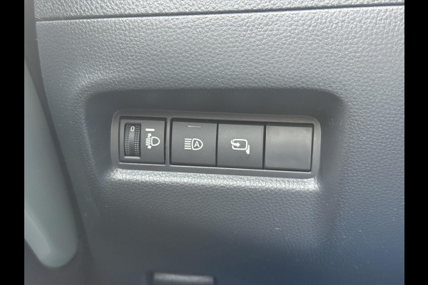 Toyota Aygo X 1.5 Hybrid Pulse Plus | Tarragon, Bi-Tone, Stoelverwarming, Climate control, Startknop, LED, 17 inch