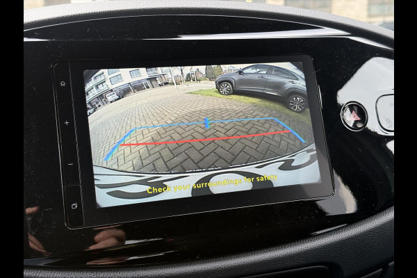 Toyota Aygo X 1.5 Hybrid Pulse Plus | Tarragon, Bi-Tone, Stoelverwarming, Climate control, Startknop, LED, 17 inch
