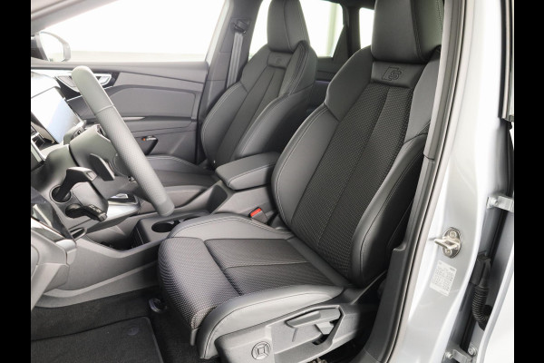 Audi Q4 e-tron 45 S edition Competition e-tron 82 kWh 286 pk | Assistentiepakket plus | Comfortpakket | Ambient lichtpakket | Optiekpakket zwart plus |
