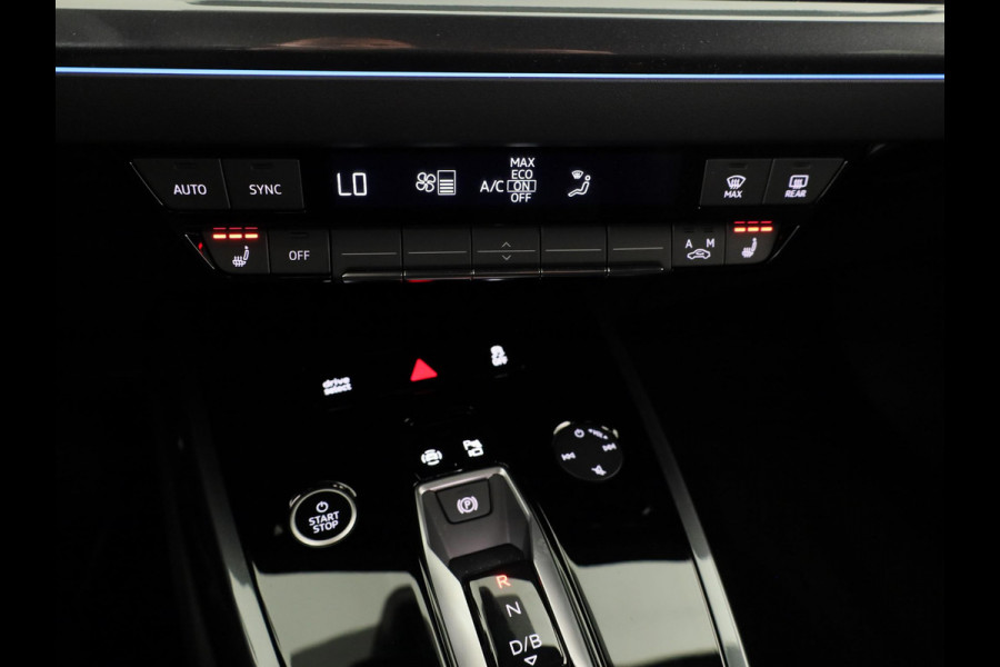 Audi Q4 e-tron 45 S edition Competition e-tron 82 kWh 286 pk | Assistentiepakket plus | Comfortpakket | Ambient lichtpakket | Optiekpakket zwart plus |