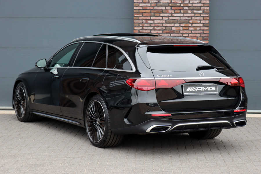 Mercedes-Benz E-Klasse Estate 300 e AMG Line | Distronic | Trekhaak | Burmester | Stoelventilatie | Panoramadak | Digital Light | Surround Camera | Keyless Go | Zonnerollo's |