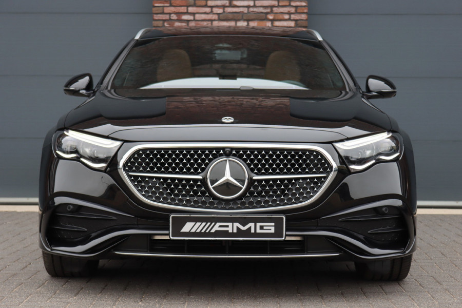 Mercedes-Benz E-Klasse Estate 300 e AMG Line | Distronic | Trekhaak | Burmester | Stoelventilatie | Panoramadak | Digital Light | Surround Camera | Keyless Go | Zonnerollo's |