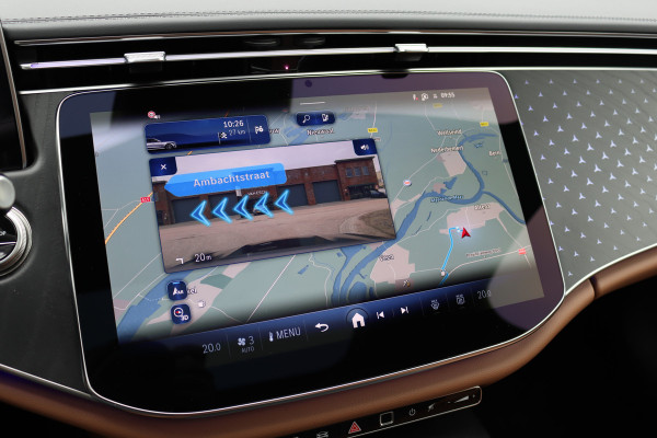 Mercedes-Benz E-Klasse Estate 300 e AMG Line | Distronic | Trekhaak | Burmester | Stoelventilatie | Panoramadak | Digital Light | Surround Camera | Keyless Go | Zonnerollo's |