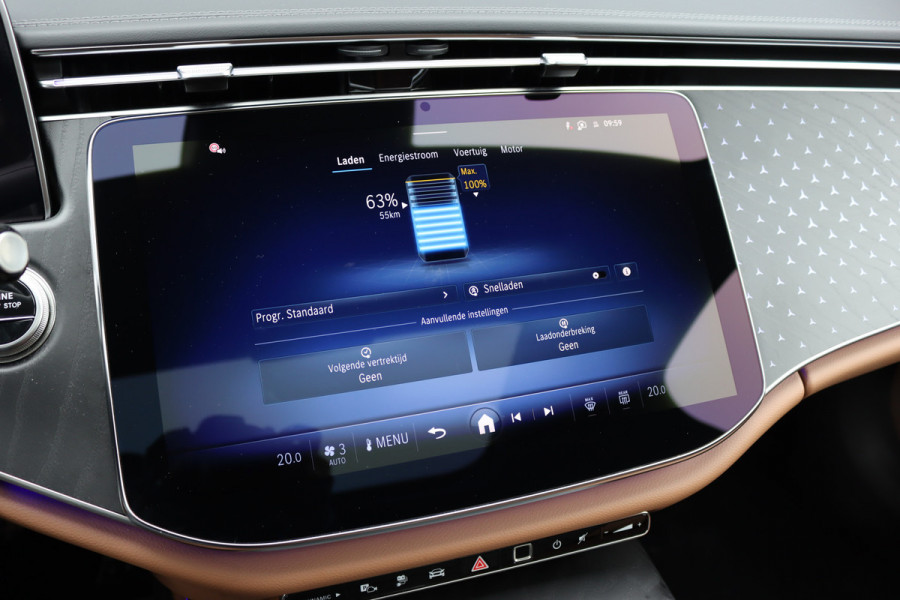 Mercedes-Benz E-Klasse Estate 300 e AMG Line | Distronic | Trekhaak | Burmester | Stoelventilatie | Panoramadak | Digital Light | Surround Camera | Keyless Go | Zonnerollo's |