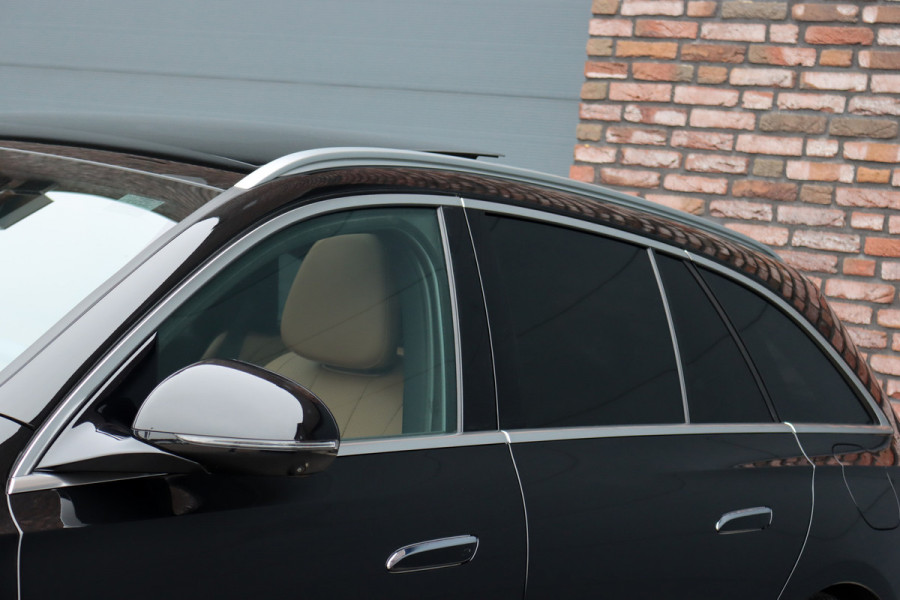 Mercedes-Benz E-Klasse Estate 300 e AMG Line | Distronic | Trekhaak | Burmester | Stoelventilatie | Panoramadak | Digital Light | Surround Camera | Keyless Go | Zonnerollo's |