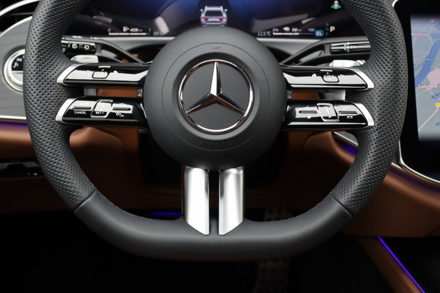 Mercedes-Benz E-Klasse Estate 300 e AMG Line | Distronic | Trekhaak | Burmester | Stoelventilatie | Panoramadak | Digital Light | Surround Camera | Keyless Go | Zonnerollo's |