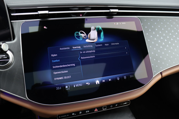 Mercedes-Benz E-Klasse Estate 300 e AMG Line | Distronic | Trekhaak | Burmester | Stoelventilatie | Panoramadak | Digital Light | Surround Camera | Keyless Go | Zonnerollo's |