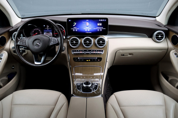 Mercedes-Benz GLC Coupé 300 4MATIC AMG Line | Dodehoekassistent | Camera | Multibeam LED | Stoelverwarming | Spoorpakket |  Leder | Zonnerollo's | Navigatie | Cruise Control |