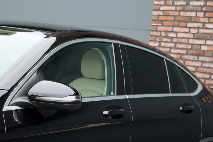 Mercedes-Benz GLC Coupé 300 4MATIC AMG Line | Dodehoekassistent | Camera | Multibeam LED | Stoelverwarming | Spoorpakket |  Leder | Zonnerollo's | Navigatie | Cruise Control |