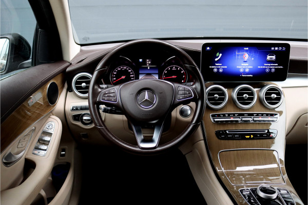 Mercedes-Benz GLC Coupé 300 4MATIC AMG Line | Dodehoekassistent | Camera | Multibeam LED | Stoelverwarming | Spoorpakket |  Leder | Zonnerollo's | Navigatie | Cruise Control |