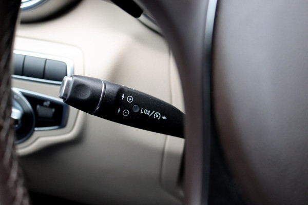 Mercedes-Benz GLC Coupé 300 4MATIC AMG Line | Dodehoekassistent | Camera | Multibeam LED | Stoelverwarming | Spoorpakket |  Leder | Zonnerollo's | Navigatie | Cruise Control |