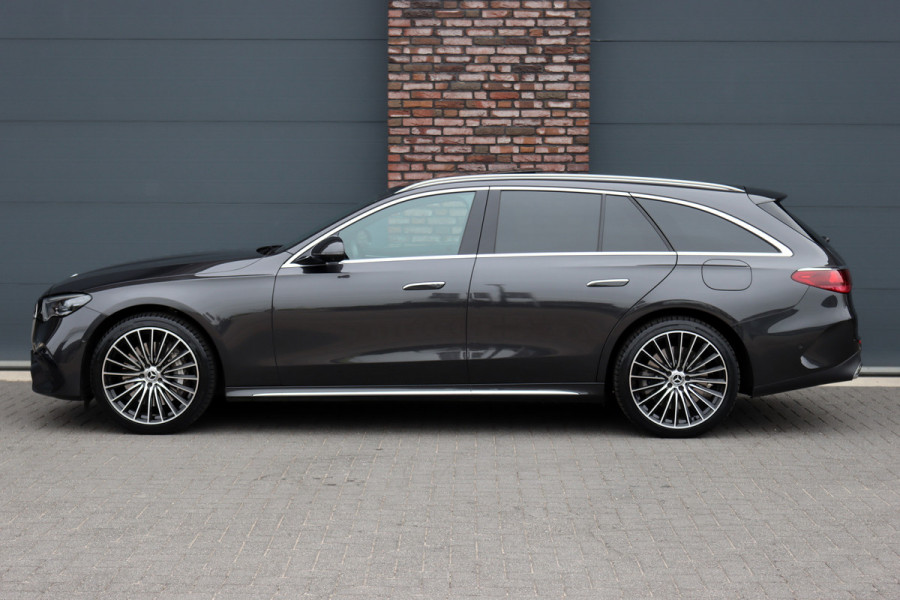 Mercedes-Benz E-Klasse Estate 300 e AMG Line | Hyperscreen | Luchtvering | Distronic+ | Trekhaak | Burmester | HUD | Verwarmd Stuurwiel | Panoramadak | Digital Light | Achterbank Verwarmd |