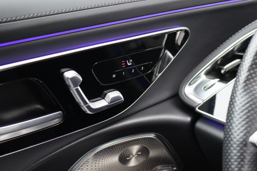 Mercedes-Benz E-Klasse Estate 300 e AMG Line | Hyperscreen | Luchtvering | Distronic+ | Trekhaak | Burmester | HUD | Verwarmd Stuurwiel | Panoramadak | Digital Light | Achterbank Verwarmd |
