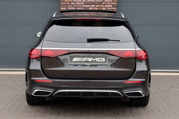 Mercedes-Benz E-Klasse Estate 300 e AMG Line | Hyperscreen | Luchtvering | Distronic+ | Trekhaak | Burmester | HUD | Verwarmd Stuurwiel | Panoramadak | Digital Light | Achterbank Verwarmd |