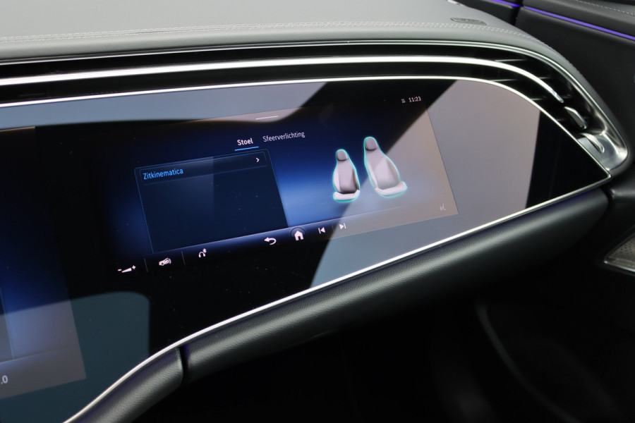 Mercedes-Benz E-Klasse Estate 300 e AMG Line | Hyperscreen | Luchtvering | Distronic+ | Trekhaak | Burmester | HUD | Verwarmd Stuurwiel | Panoramadak | Digital Light | Achterbank Verwarmd |