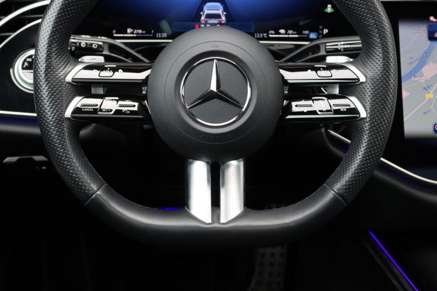 Mercedes-Benz E-Klasse Estate 300 e AMG Line | Hyperscreen | Luchtvering | Distronic+ | Trekhaak | Burmester | HUD | Verwarmd Stuurwiel | Panoramadak | Digital Light | Achterbank Verwarmd |