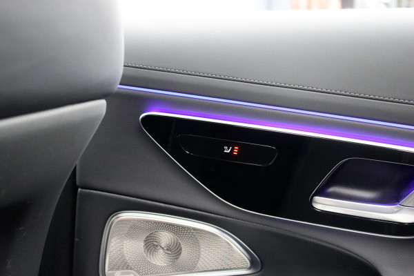Mercedes-Benz E-Klasse Estate 300 e AMG Line | Hyperscreen | Luchtvering | Distronic+ | Trekhaak | Burmester | HUD | Verwarmd Stuurwiel | Panoramadak | Digital Light | Achterbank Verwarmd |
