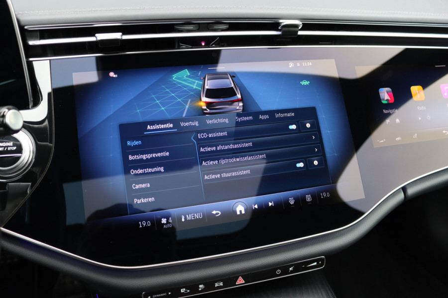 Mercedes-Benz E-Klasse Estate 300 e AMG Line | Hyperscreen | Luchtvering | Distronic+ | Trekhaak | Burmester | HUD | Verwarmd Stuurwiel | Panoramadak | Digital Light | Achterbank Verwarmd |