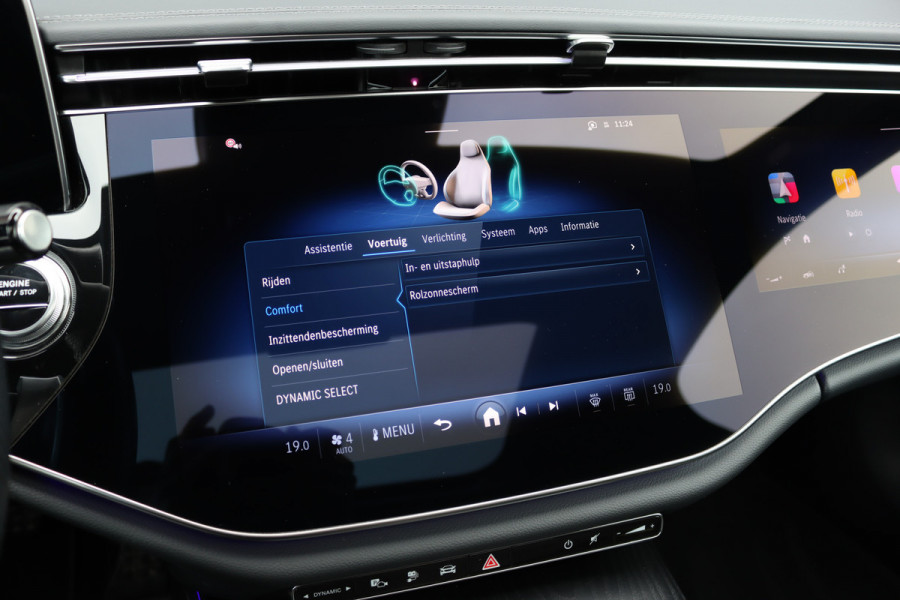 Mercedes-Benz E-Klasse Estate 300 e AMG Line | Hyperscreen | Luchtvering | Distronic+ | Trekhaak | Burmester | HUD | Verwarmd Stuurwiel | Panoramadak | Digital Light | Achterbank Verwarmd |
