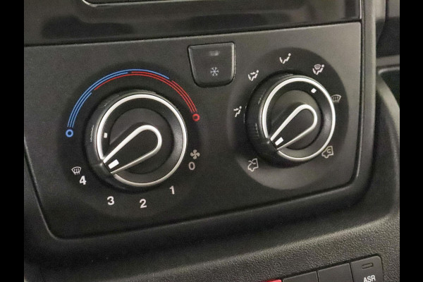 Opel Movano 140pk L2H2 Edition Navi Camera Parkeersensoren Trekhaak Cruise control Airco