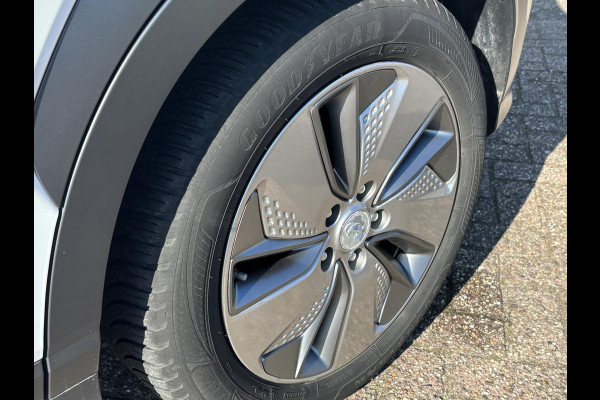 Hyundai Kona EV Fashion 64 kWh | Navigatie | Camera | Head up Display