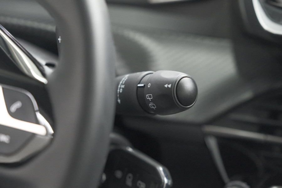 Peugeot 208 PureTech 100 EAT8 Active Pack | Parkeersensoren | Apple Carplay | Airco