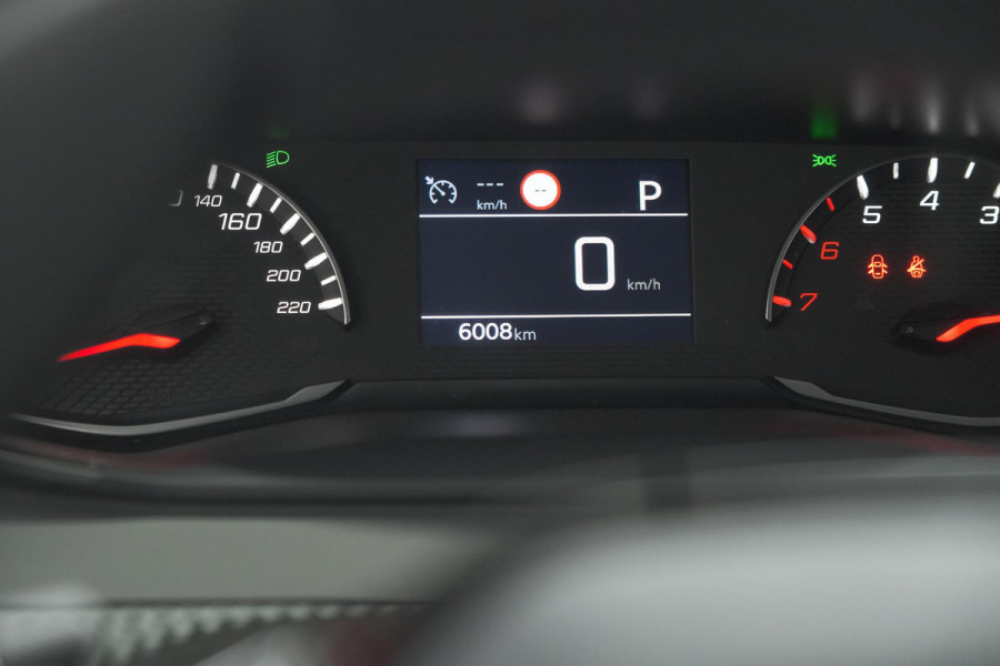 Peugeot 208 PureTech 100 EAT8 Active Pack | Parkeersensoren | Apple Carplay | Airco