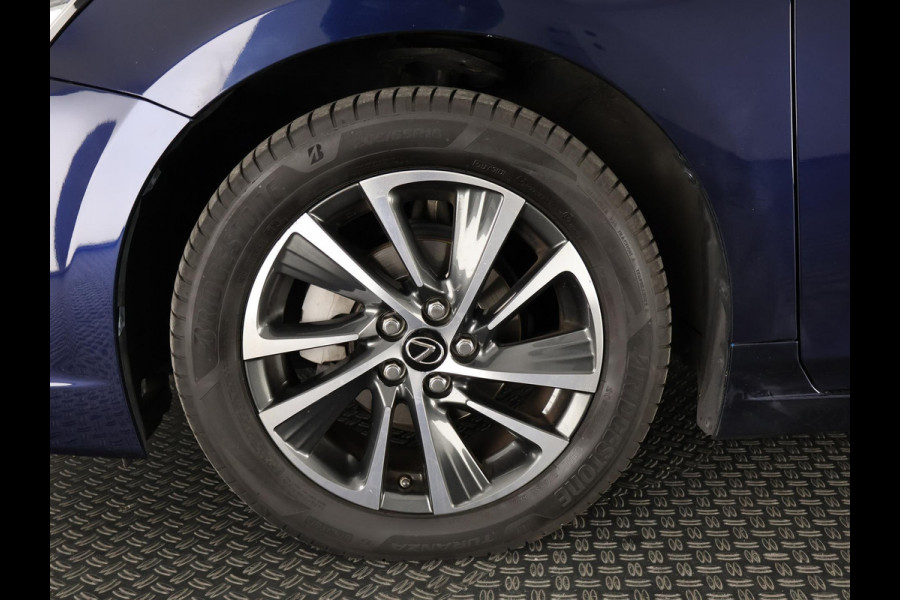 Lexus CT 200h Ultimate Edition | Apple Carplay & AndroidAUTO | Adapt.Cruise Control | Navigatiesysteem