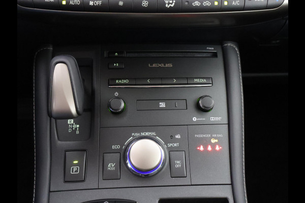 Lexus CT 200h Ultimate Edition | Apple Carplay & AndroidAUTO | Adapt.Cruise Control | Navigatiesysteem