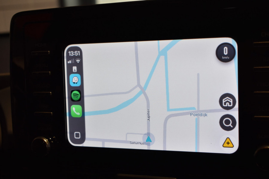 Volkswagen T-Cross 1.0 TSI Life Automaat Stoelverwarming | CarPlay | Achteruitrijcamera | Adaptieve Cruise control | DAB radio | Parkeersensoren | btw auto prijs inclusief btw!