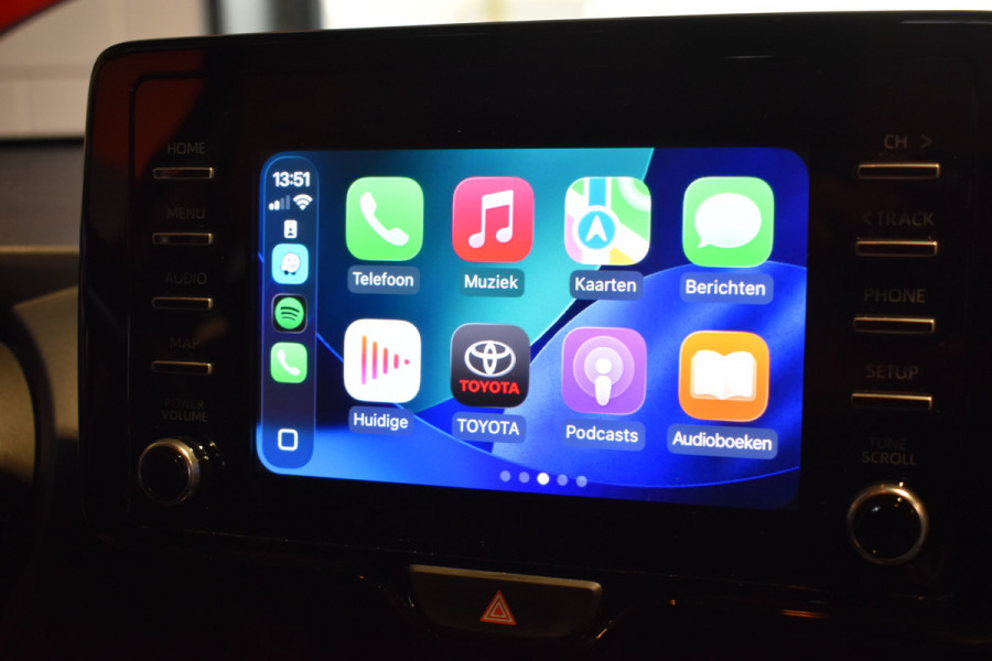 Volkswagen T-Cross 1.0 TSI Life Automaat Stoelverwarming | CarPlay | Achteruitrijcamera | Adaptieve Cruise control | DAB radio | Parkeersensoren | btw auto prijs inclusief btw!