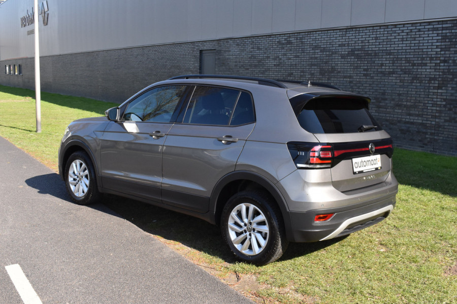 Volkswagen T-Cross 1.0 TSI Life Automaat Stoelverwarming | CarPlay | Achteruitrijcamera | Adaptieve Cruise control | DAB radio | Parkeersensoren | btw auto prijs inclusief btw!