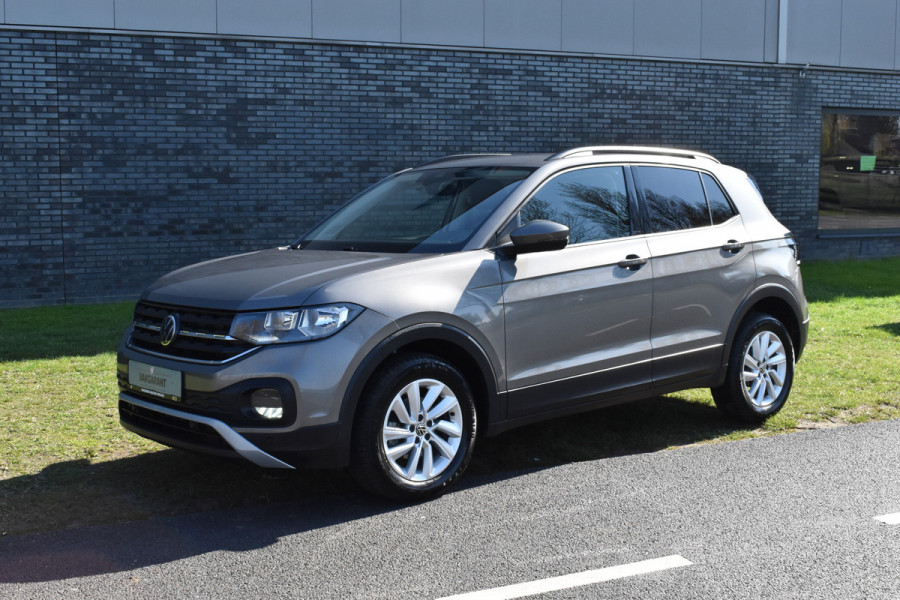 Volkswagen T-Cross 1.0 TSI Life Automaat Stoelverwarming | CarPlay | Achteruitrijcamera | Adaptieve Cruise control | DAB radio | Parkeersensoren | btw auto prijs inclusief btw!