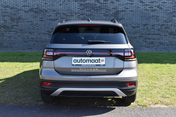 Volkswagen T-Cross 1.0 TSI Life Automaat Stoelverwarming | CarPlay | Achteruitrijcamera | Adaptieve Cruise control | DAB radio | Parkeersensoren | btw auto prijs inclusief btw!