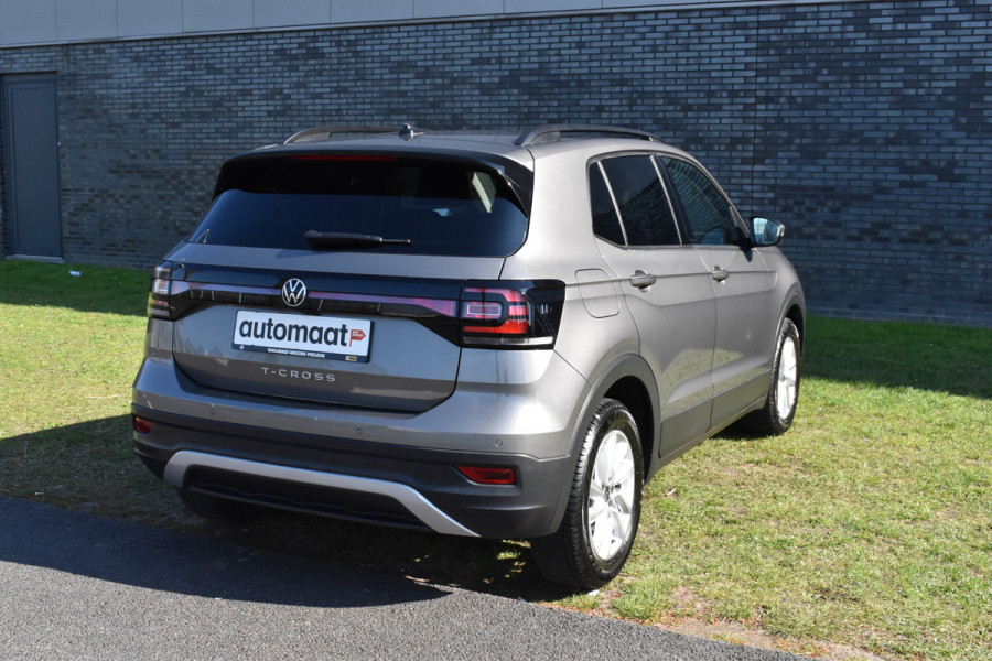 Volkswagen T-Cross 1.0 TSI Life Automaat Stoelverwarming | CarPlay | Achteruitrijcamera | Adaptieve Cruise control | DAB radio | Parkeersensoren | btw auto prijs inclusief btw!