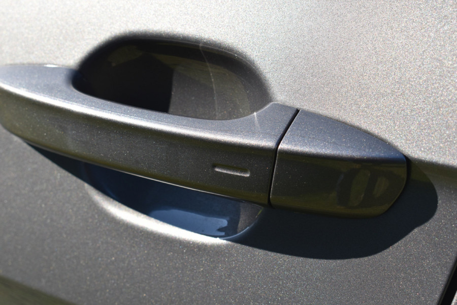 Volkswagen T-Cross 1.0 TSI Life Automaat Stoelverwarming | CarPlay | Achteruitrijcamera | Adaptieve Cruise control | DAB radio | Parkeersensoren | btw auto prijs inclusief btw!