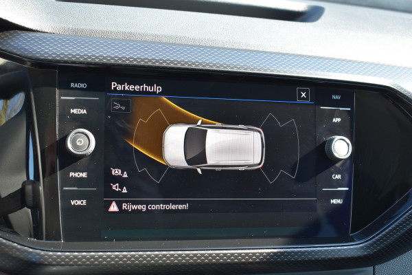Volkswagen T-Cross 1.0 TSI Life Automaat Stoelverwarming | CarPlay | Achteruitrijcamera | Adaptieve Cruise control | DAB radio | Parkeersensoren | btw auto prijs inclusief btw!