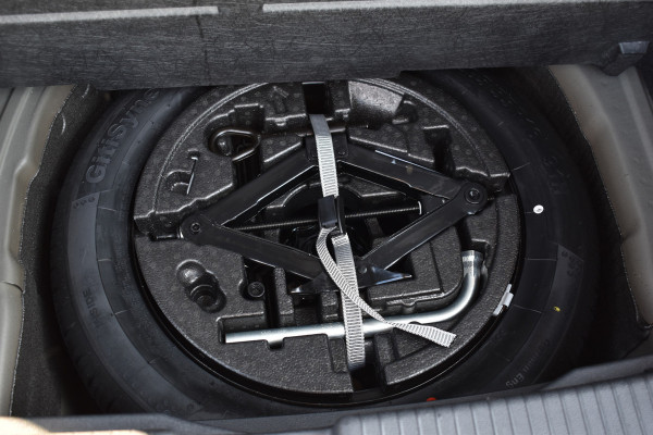 Volkswagen T-Cross 1.0 TSI Life Automaat Stoelverwarming | CarPlay | Achteruitrijcamera | Adaptieve Cruise control | DAB radio | Parkeersensoren | btw auto prijs inclusief btw!