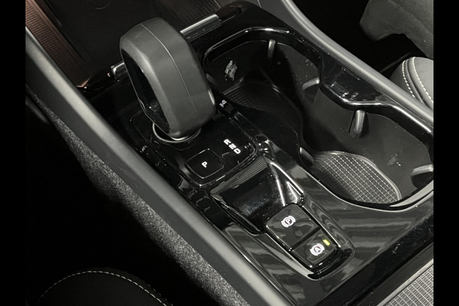Volvo XC40 1.5 T5 Plug-in hybrid Ultimate Dark Open dak | Adapt. cruise | 360 camera | Stuur-/stoelverwarming | Harman/Kardon | Carplay