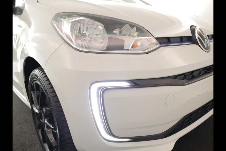 Volkswagen e-Up! e-up! Style 83 pk | Navigatie via App | Autom. airco | Elektr. spiegels | Stoelverwarming |