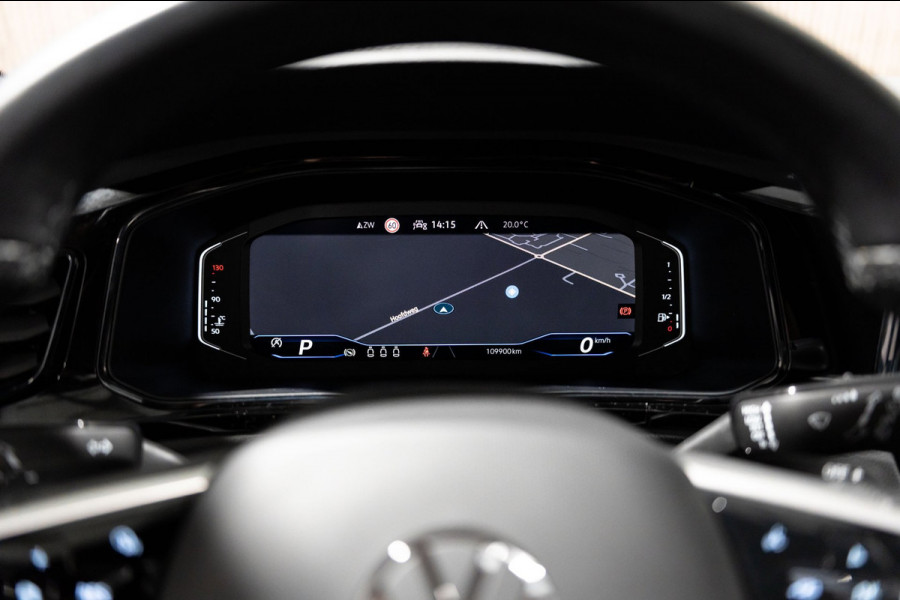 Volkswagen T-Roc 1.5 TSI R-Line IQ DSG PANO CAMERA