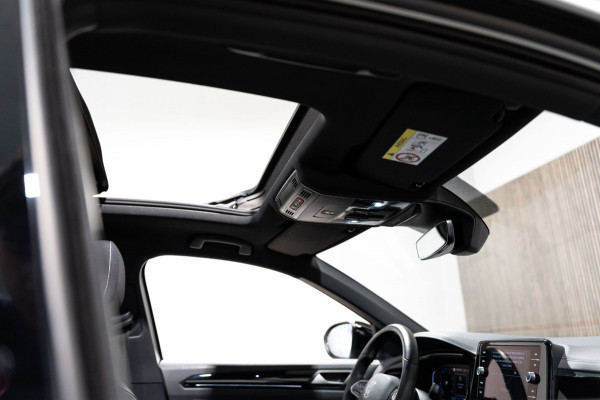 Volkswagen T-Roc 1.5 TSI R-Line IQ DSG PANO CAMERA