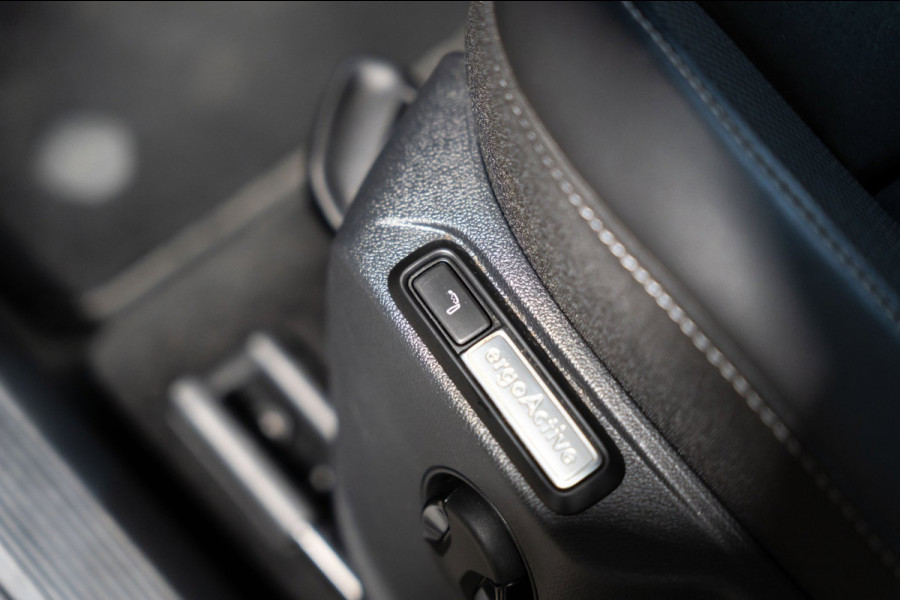 Volkswagen T-Roc 1.5 TSI R-Line IQ DSG PANO CAMERA