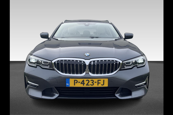 BMW 3 Serie Touring 320i Business Edition | Automaat | Schuif-kantel dak