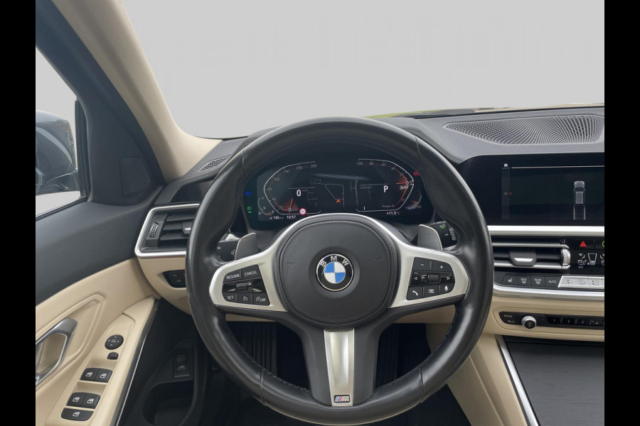 BMW 3 Serie Touring 320i Business Edition | Automaat | Schuif-kantel dak