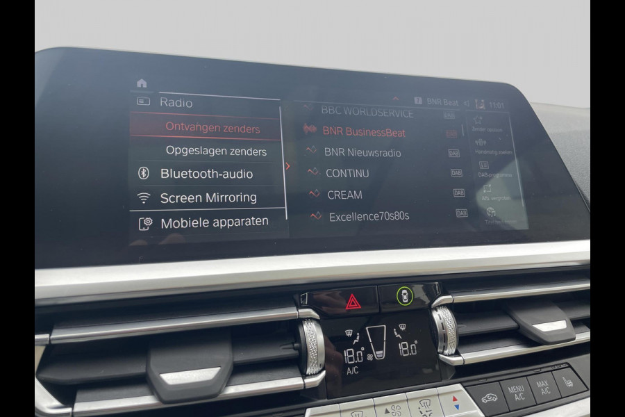 BMW 3 Serie Touring 320i Business Edition | Automaat | Schuif-kantel dak