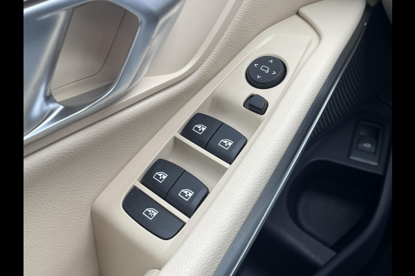 BMW 3 Serie Touring 320i Business Edition | Automaat | Schuif-kantel dak