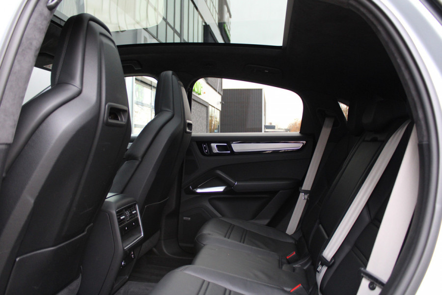 Porsche Cayenne Coupé 4.0 Turbo S E-Hybrid | VOL! | HUD | SOFT-CLOSE | KEYLESS | BOSE | PANO | MEMORY | TREKHAAK | KERAMISCH |
